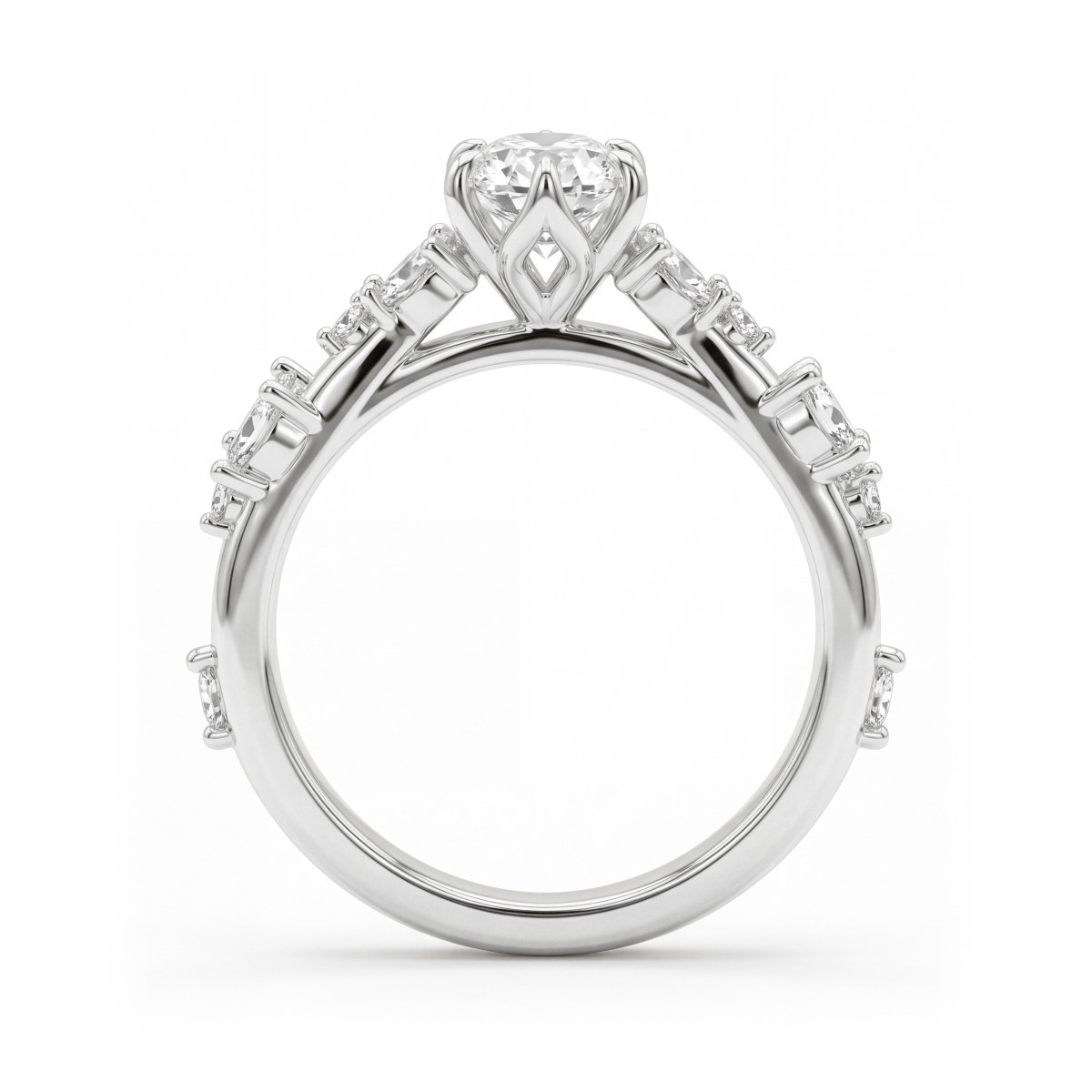 Sylvaine - forlovelsesring med oval moissanite, bladformede klynger av marquiseslipte steiner og delt ringskinne