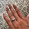 Lustrina - ring med oval moissanite og glitrende aksenter