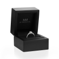 Ovaline - ring med moissanite og minimalistiske sidesteiner