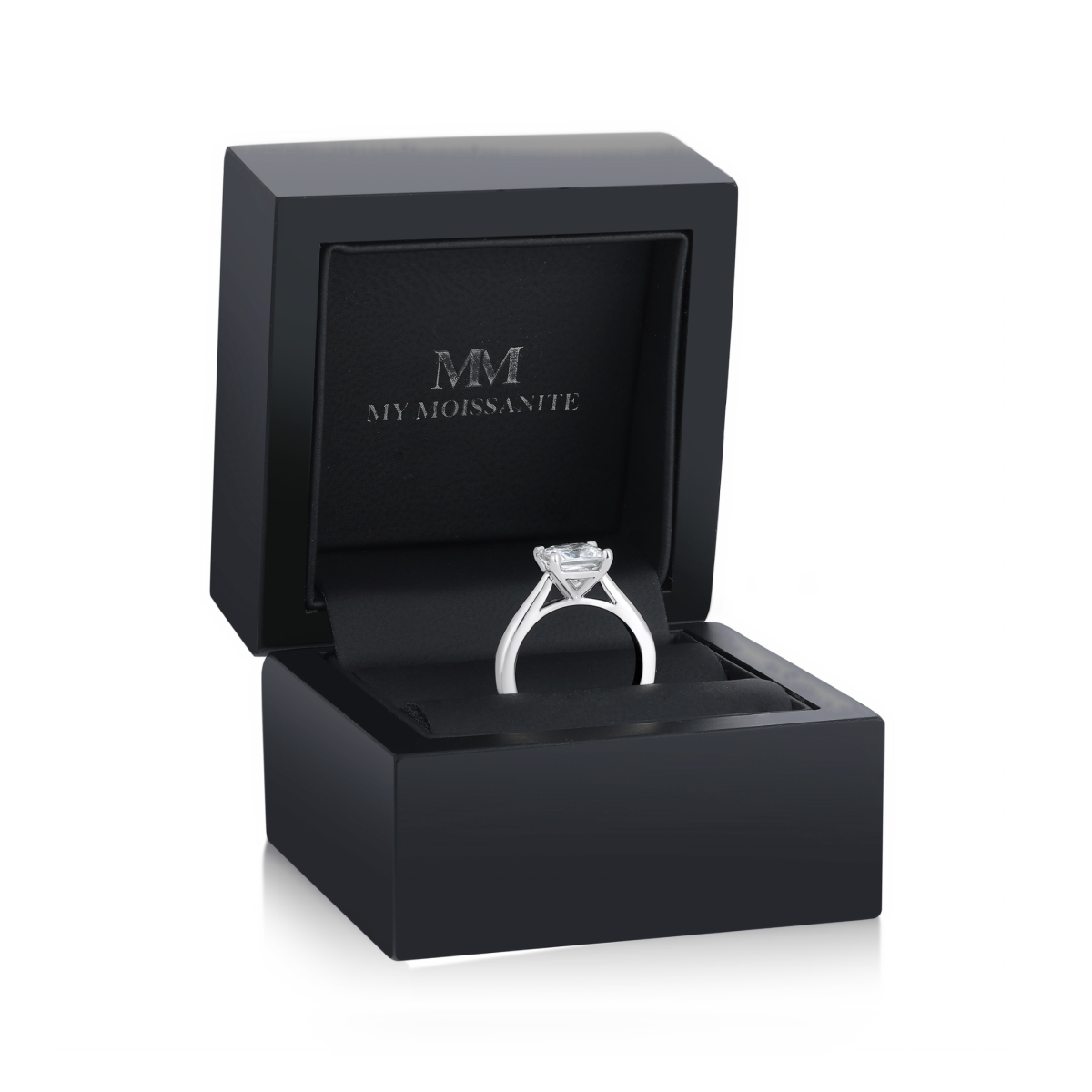 Iris - ensteinsring med prinsesseslipt moissanite | My Moissanite