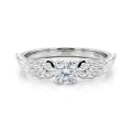 Feathra - Harry Potter-ring med gullsnoppmotiv, moissanite og vingeformede detaljer