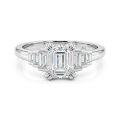Rectanglo - ring med smaragdslipt moissanite og baguetteslipte aksentsteiner
