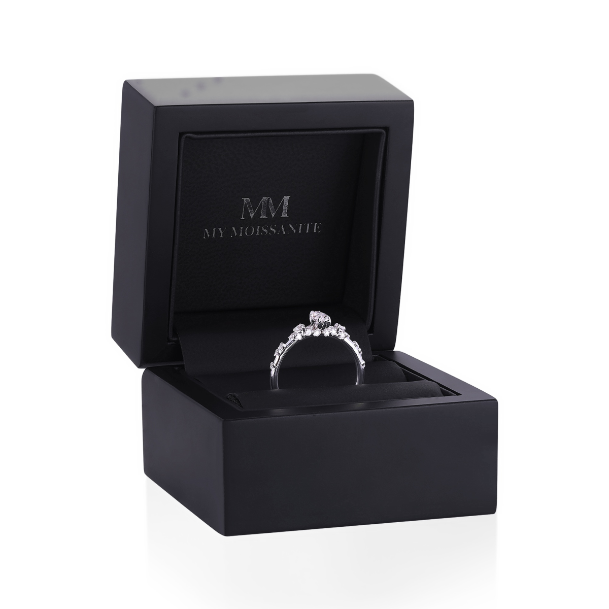 Elegante - ring med marquiseslipt moissanite og vintageinspirerte minimalistiske sidesteiner