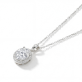 Clarique - klassisk anheng med oval moissanite og pavéhalo