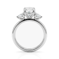 Vivienne - tresteinsforlovelsesring med oval moissanite
