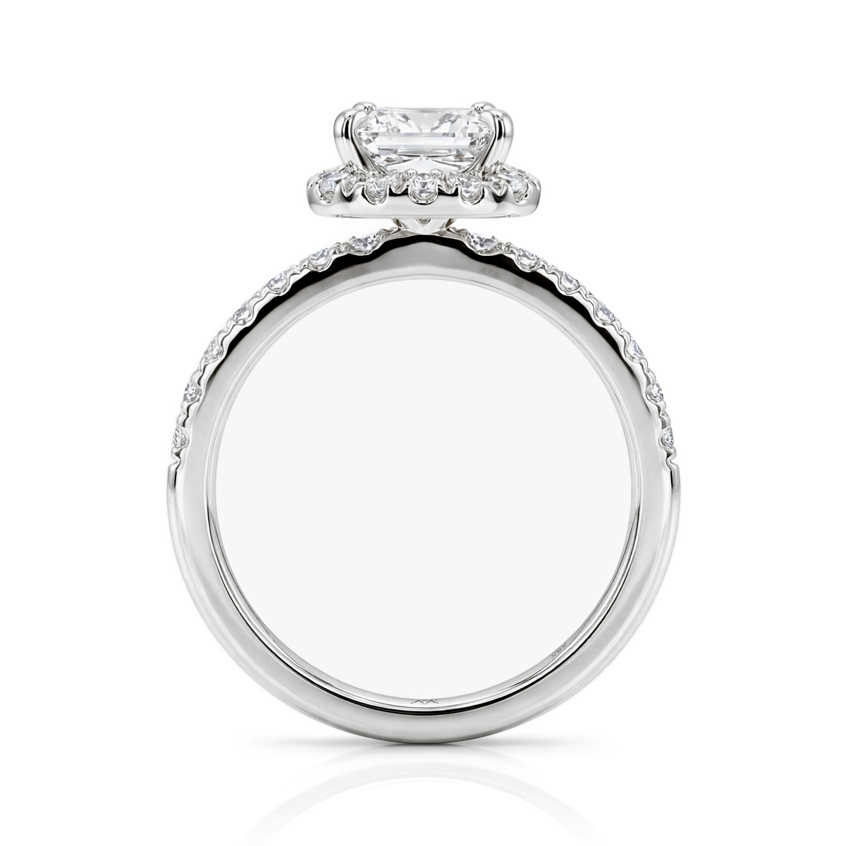Regalia - haloring med prinsesseslipt moissanite og pavéfattet ringskinne