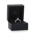 Ovalique - klassisk forlovelsesring utformet som ensteinsring med oval moissanite