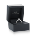 Circline - klassisk ensteinsforlovelsesring med rund moissanite