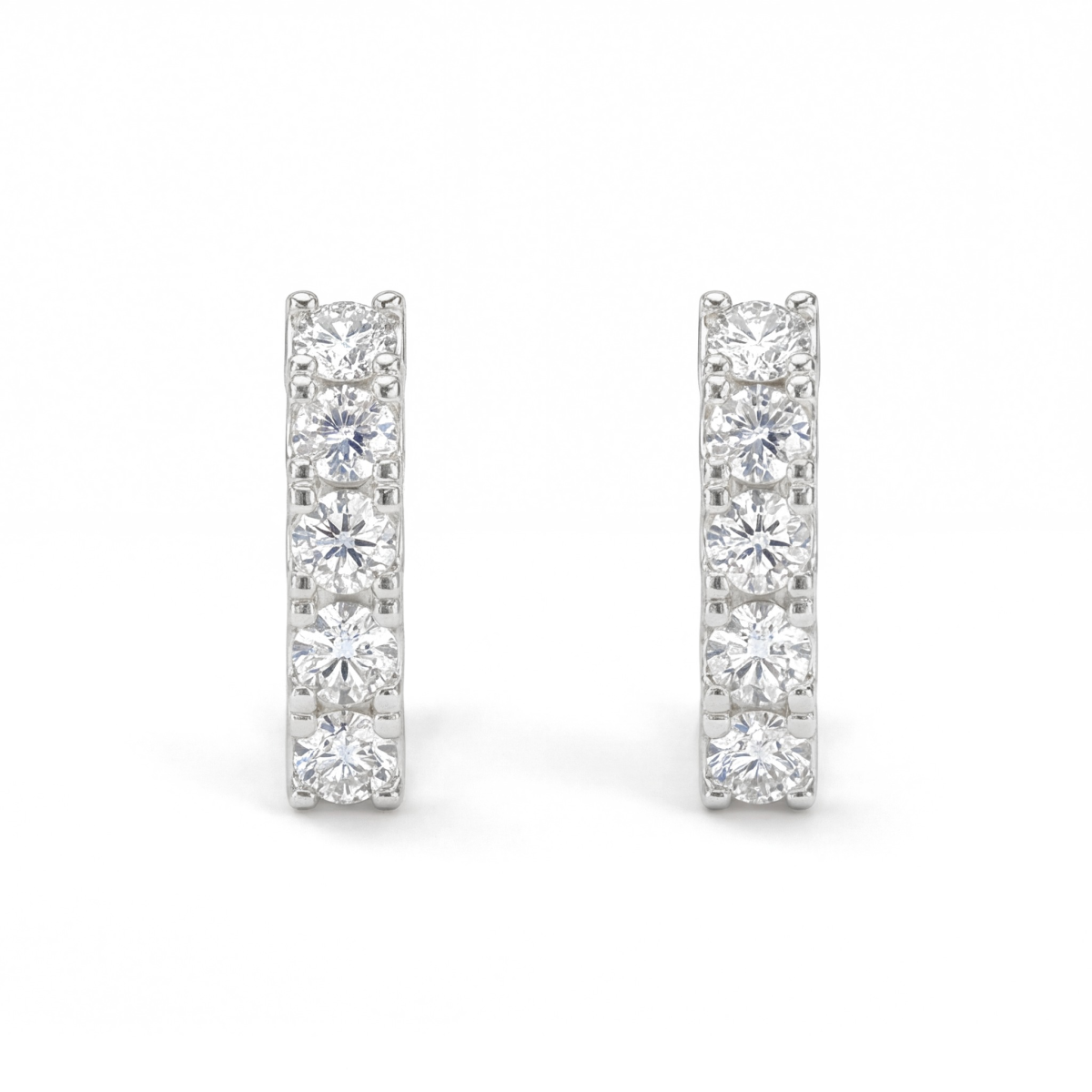Cascade - lineære øreringer med moissanite