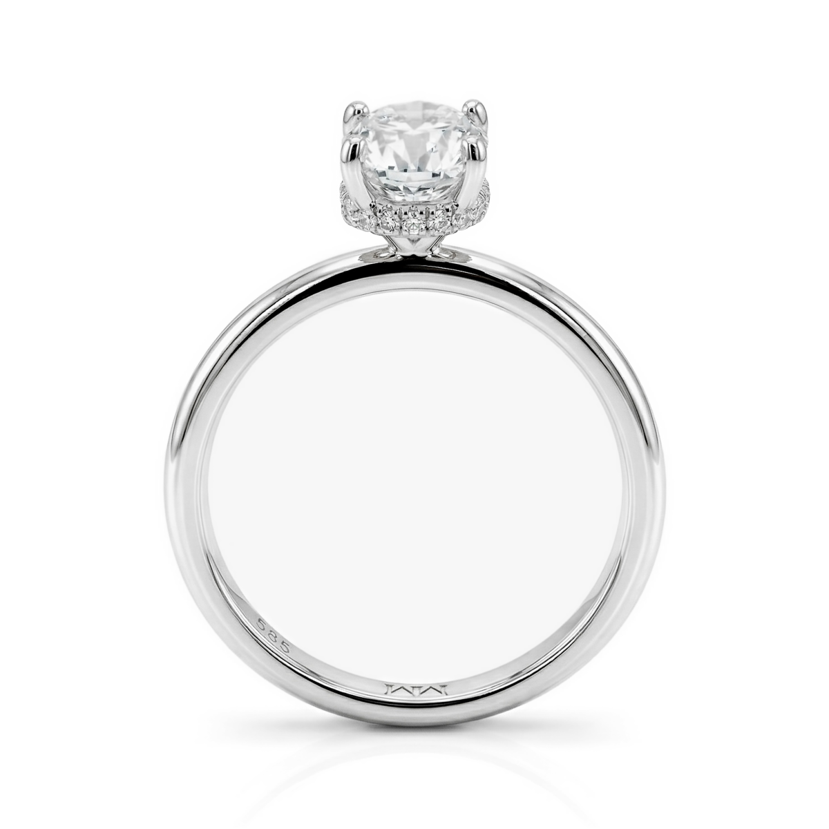 Ovalisse - ring med ovalslipt moissanite og sirkelformet skjult halo