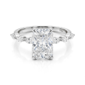 Luminaire - ring med radiantslipt moissanite, marquiseslipte sidesteiner og skjult halo