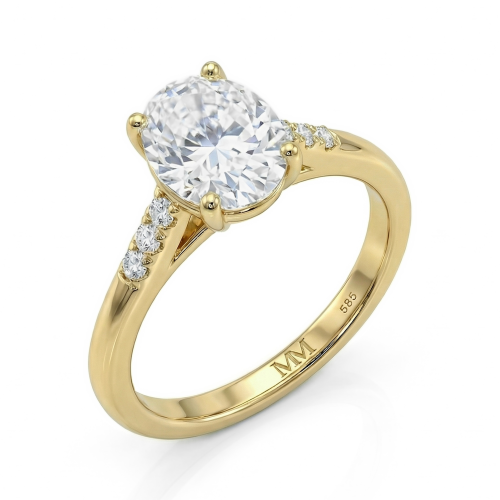 Mirage - forlovelsesring med ovalslipt moissanite og pavéfattede sidesteiner
