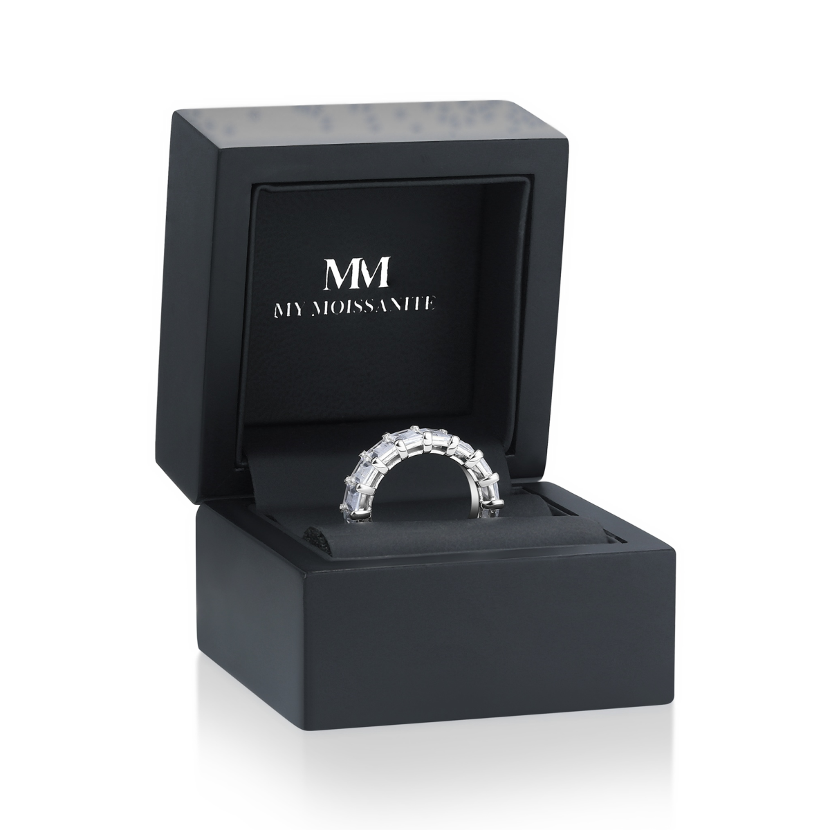 Eterna - alliansering med smaragdslipt moissanite