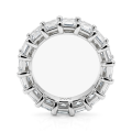 Eterna - alliansering med smaragdslipt moissanite