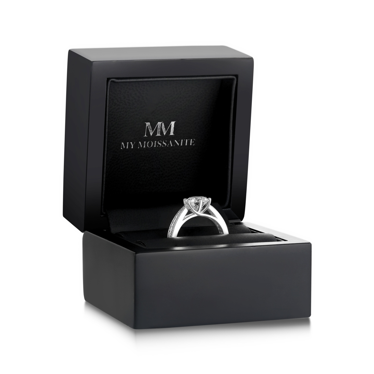 Sylphie - forlovelsesring med moissanite og doble sidesteiner