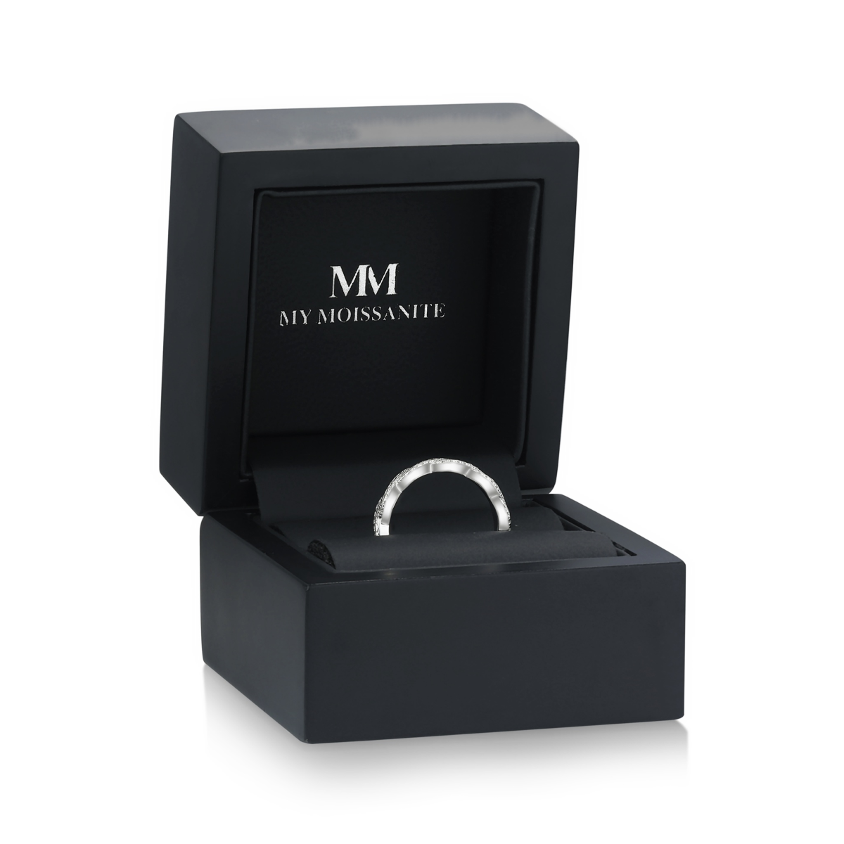 Seraph - alliansering med moissanite og tvinnet pavédesign