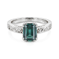Verdisia - floral forlovelsesring i vintagestil med grønn moissanite med smaragdslip
