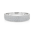 Glissade - ring med moissanite, pavéfatning og avsmalnende ringskinne