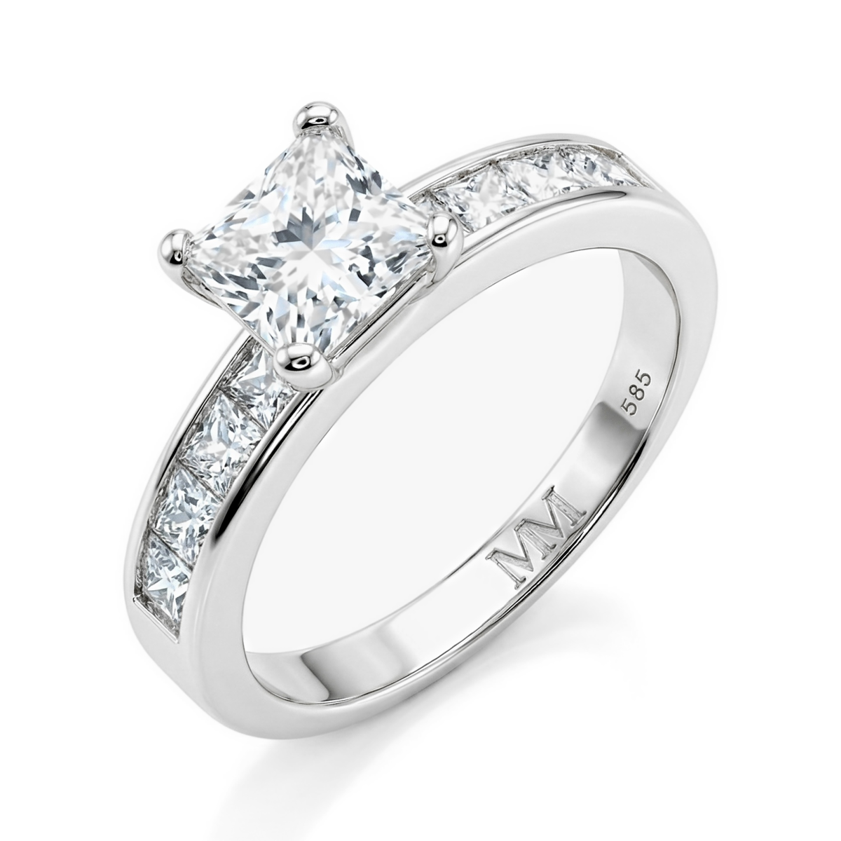 Clarity - forlovelsesring med moissanite i prinsesseslip og kanalfattede sidesteiner