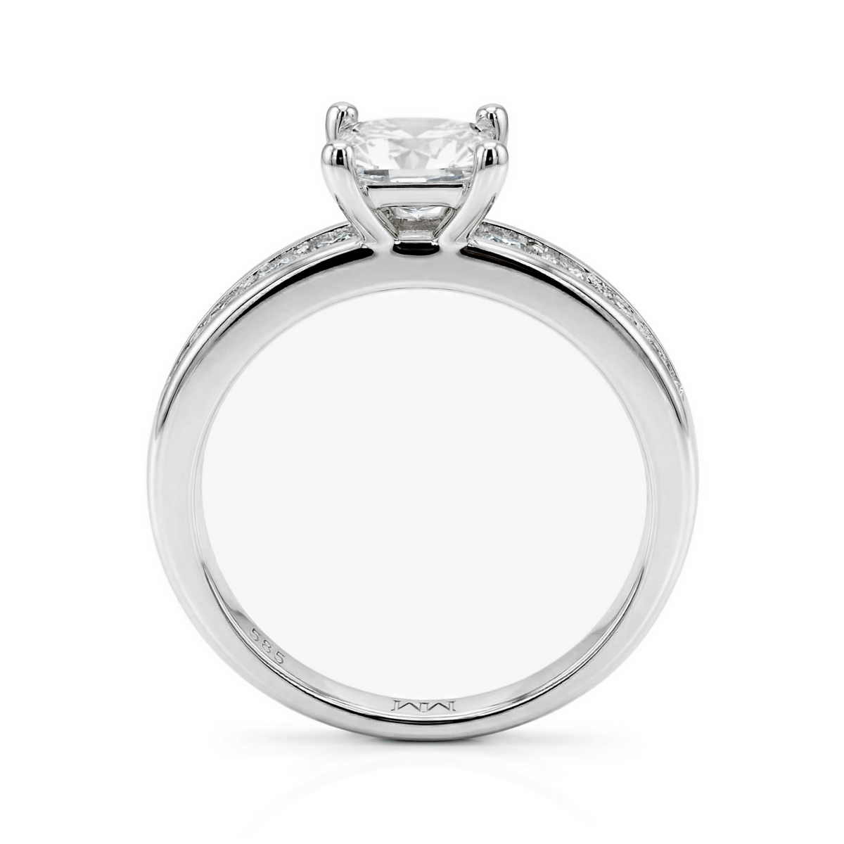 Clarity - forlovelsesring med moissanite i prinsesseslip og kanalfattede sidesteiner
