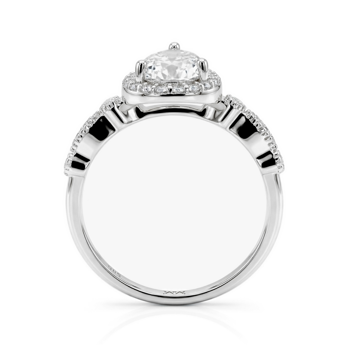 Elanore - forlovelsesring med moissanite med dråpeformet slip og snodd pavé-ringskinne