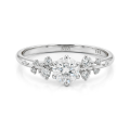 Aurora - ring med moissanite og minimalistiske sidesteiner