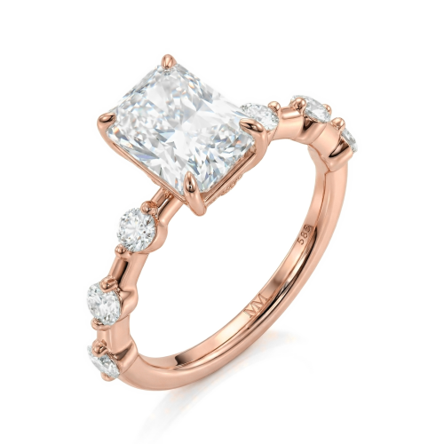 Isla - ring med radiantslipt moissanite og sidesteiner