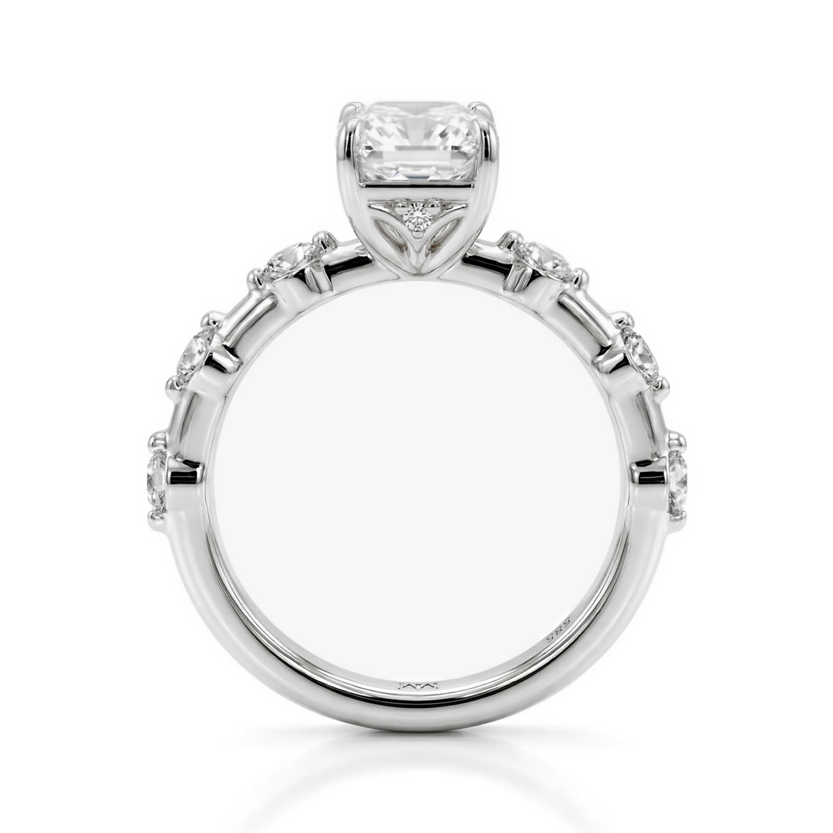 Isla - ring med radiantslipt moissanite og sidesteiner