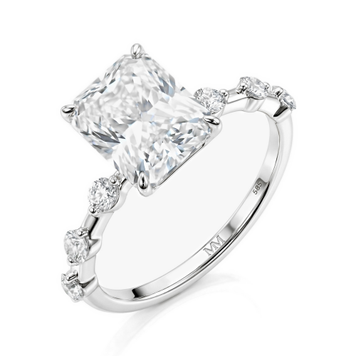 Isla - ring med radiantslipt moissanite og sidesteiner