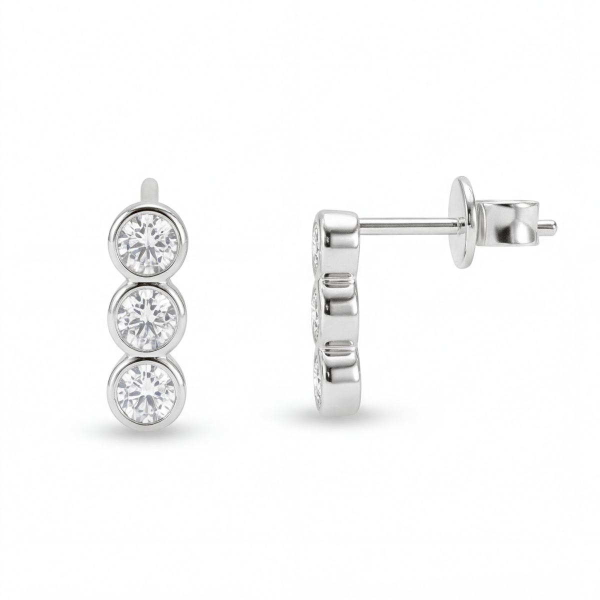 Tri-Bezel - stiftøredobber med moissanite i sargfatning