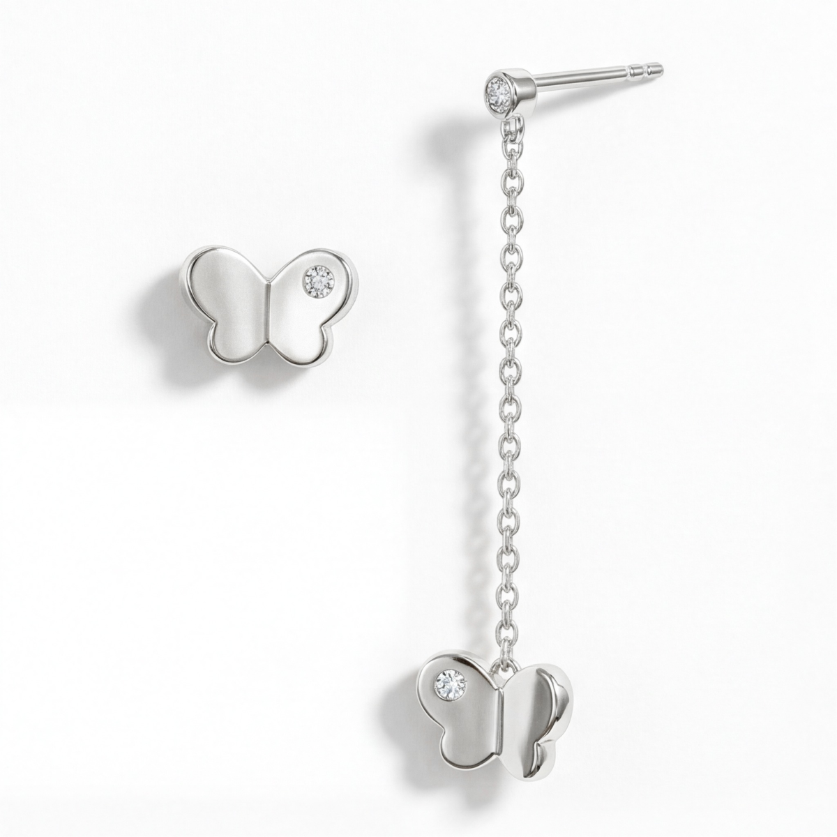 Butterfly Drops - øredobber med anheng og moissanite