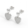 Hearts of Pavé - øredobber med anheng og pavéfattet moissanite