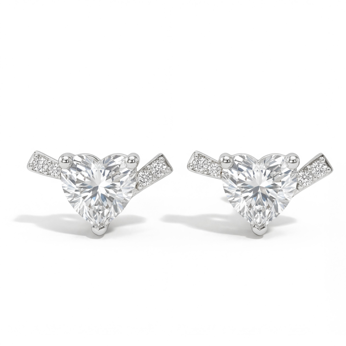 Heart's Desire - stiftøredobber med moissanite