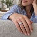 Mosaic - femsteinsring med moissanite i smaragdslip