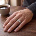 Horizon - giftering til herre med moissanite og pavékanter